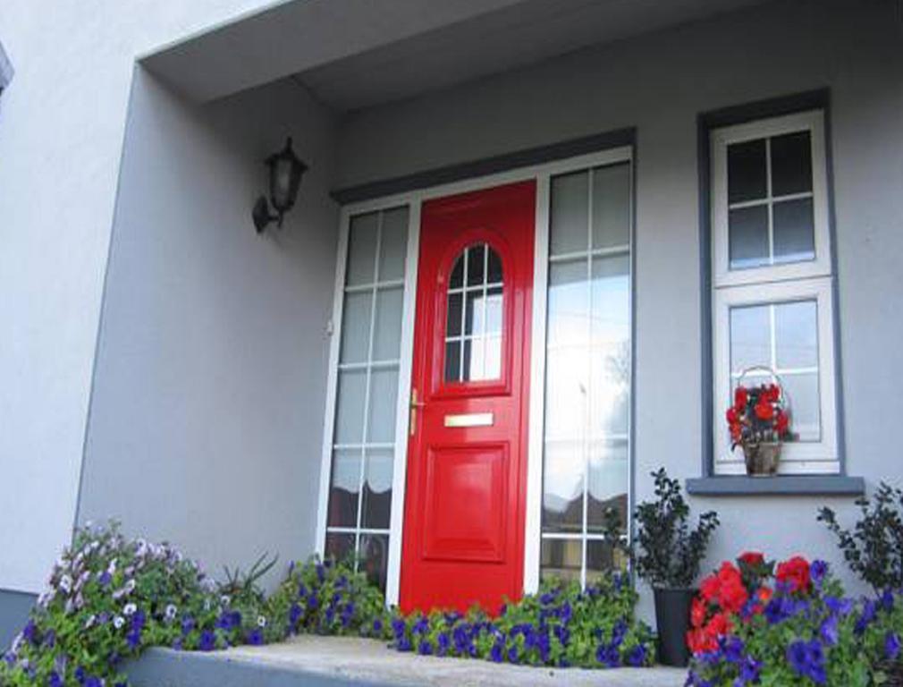 Derghaven B&B, Hostel & Self Catering Scarriff  ภายนอก รูปภาพ